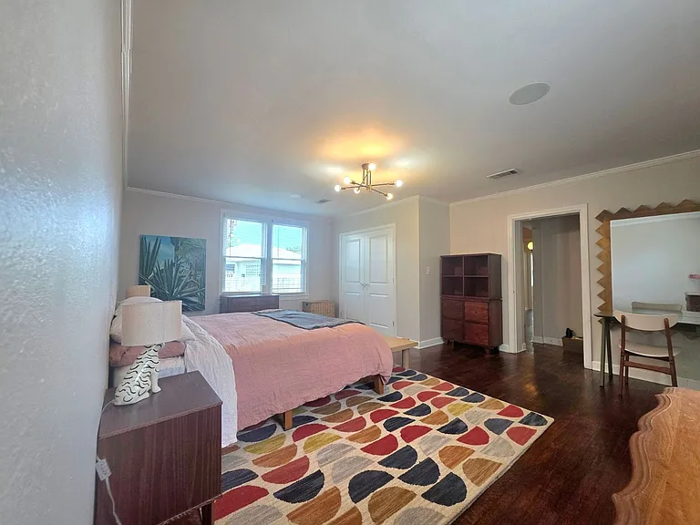 1010 E Maxwell St — Photo 13