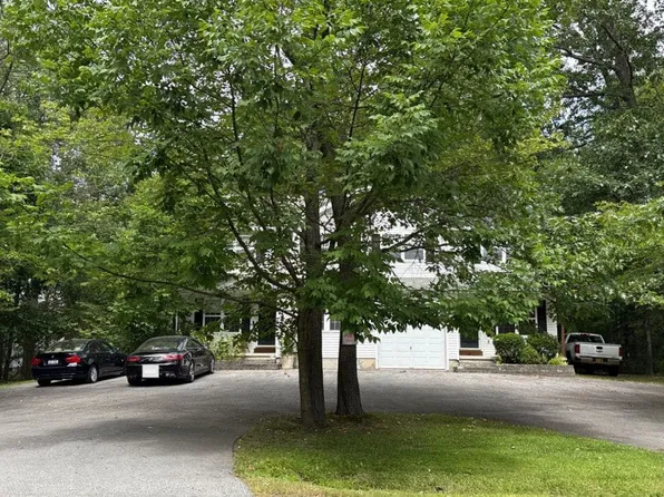 9A Fellows Rd, Clifton Park, NY 12065