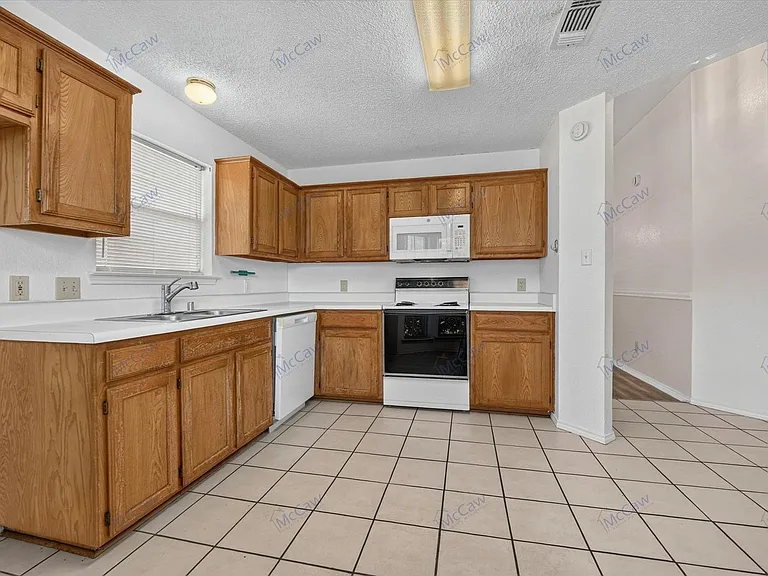 3728 Chaddybrook Ln — Photo 9