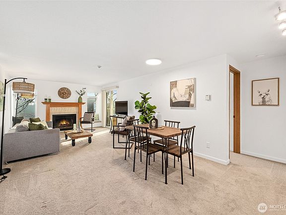 3rd image of 7386 W Lake Sammamish #2-302