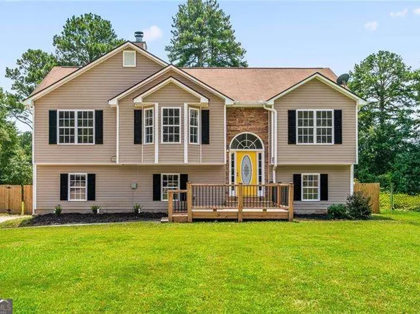 29 Wood Cir, Villa Rica, GA 30180