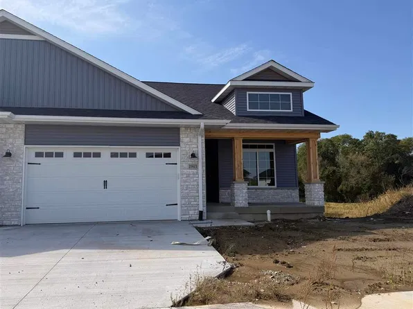 1943 Coquina Ave, Tiffin, IA 52340