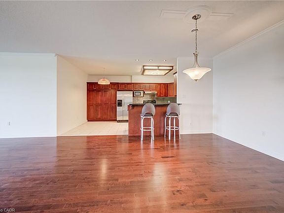4th image of 255 Keats Way #1403