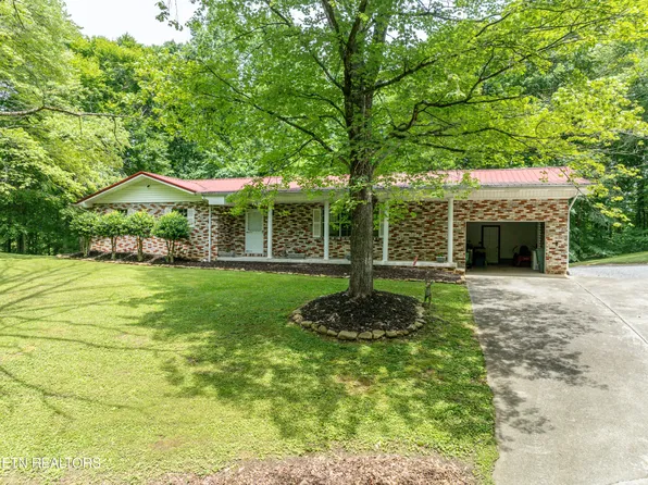 1013 Old Oliver Rd, Walland, TN 37886