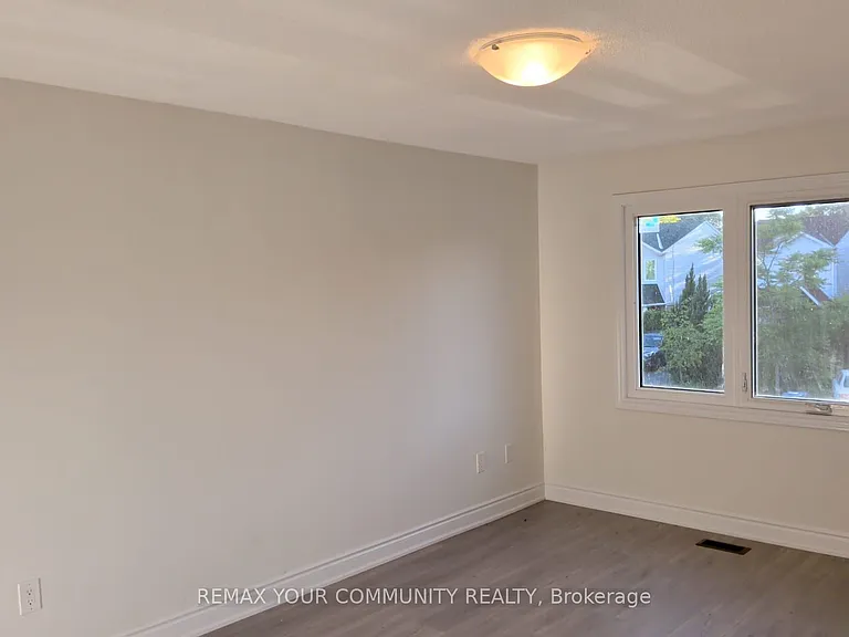 4 Malabar Cres — Photo 10