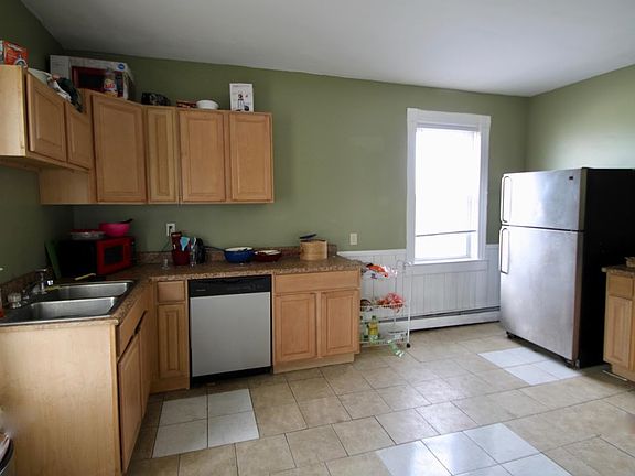 4th image of 155 Ohio Ave #A