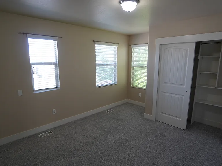 870 W Steeple Chase Dr — Photo 15