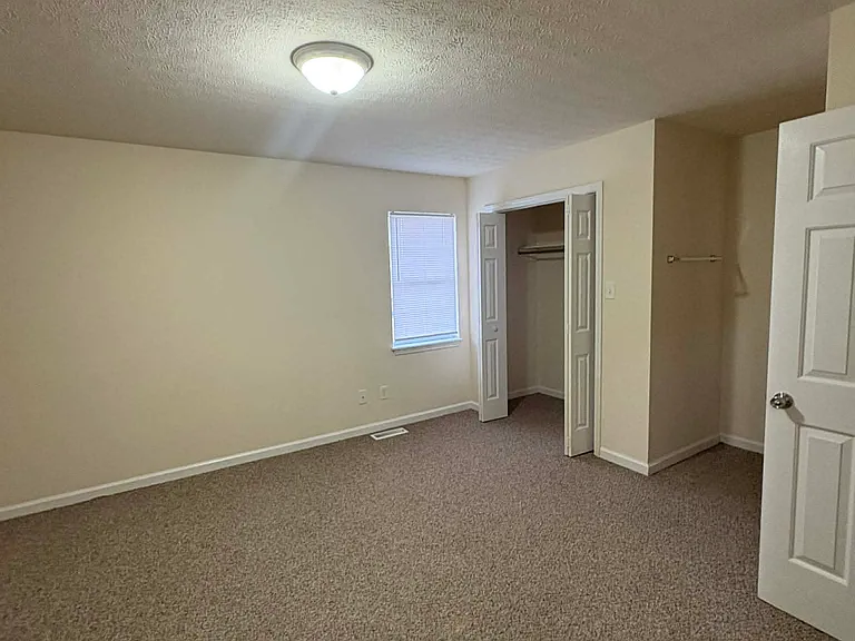 531 Lost Cir #D — Photo 9