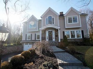 375 Butternut Ave, Wyckoff, NJ 07481