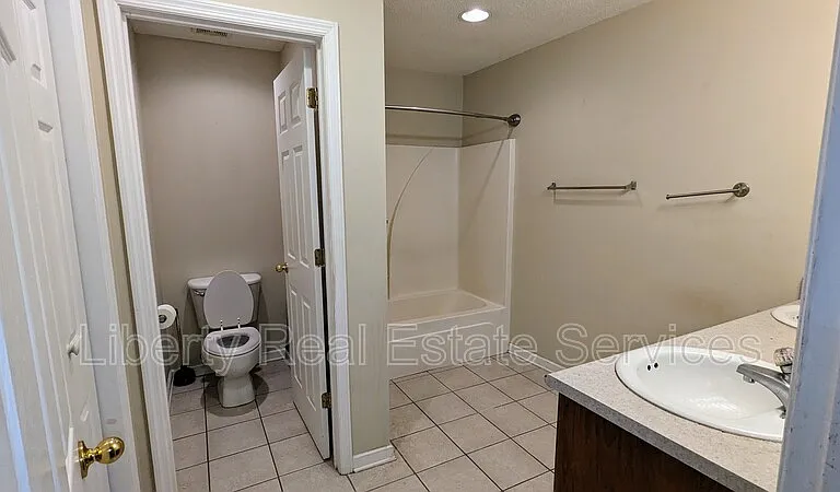 306 N Main St #2C — Photo 4