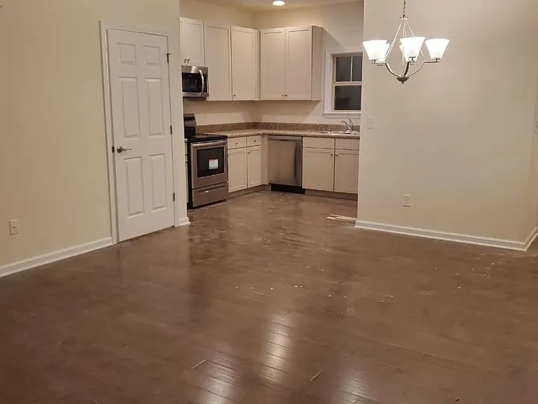 351 Cardwell Ln — Photo 4