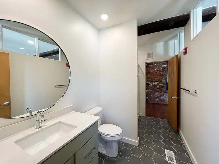 209 Woodward St — Photo 19