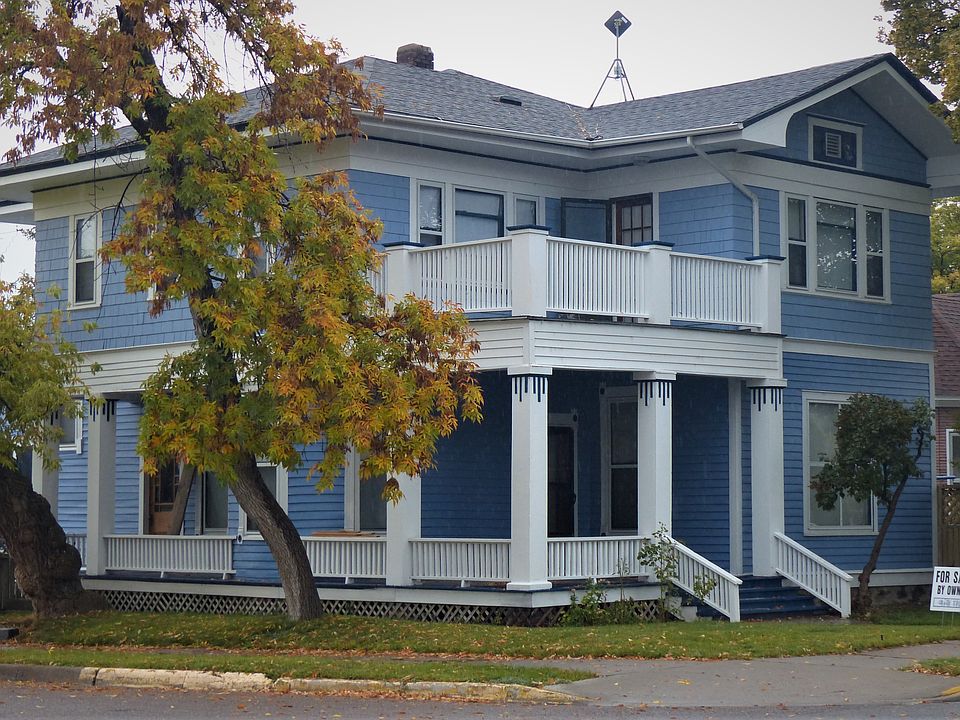 "Iris House"