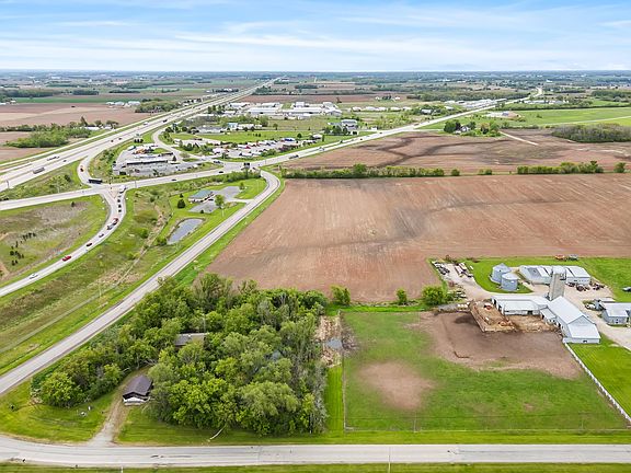 3rd image of 1600 Planeview Dr