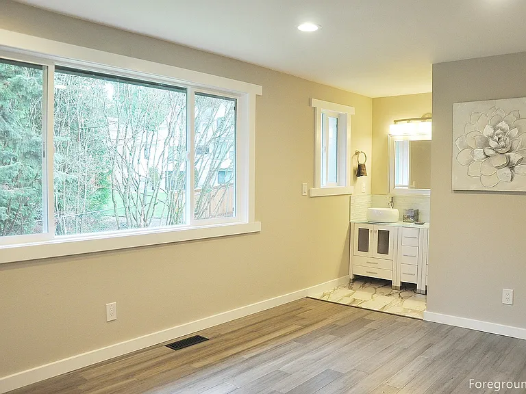 11304 NE 61st Pl — Photo 10