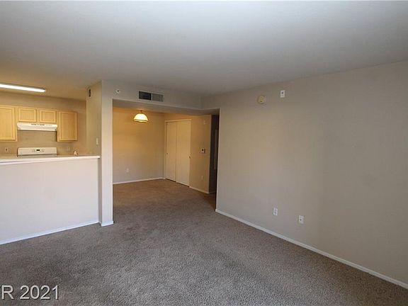 4th image of 950 Seven Hills Dr APT 3017