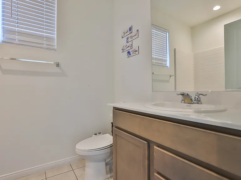 4551 Highland Ave — Photo 25