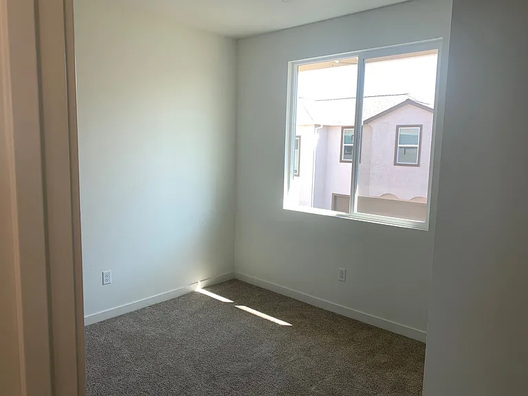 2261 Milano Trl — Photo 12