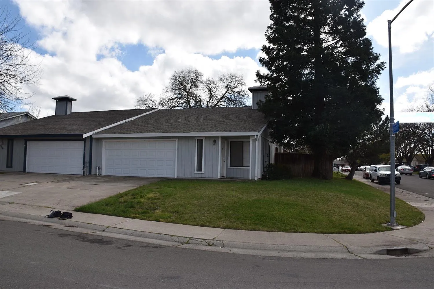 9770 Woodhollow Way photo 1