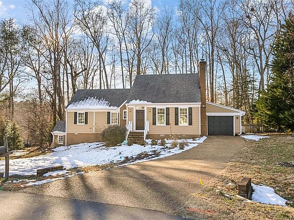 3rd image of 3324 New Castle Drive