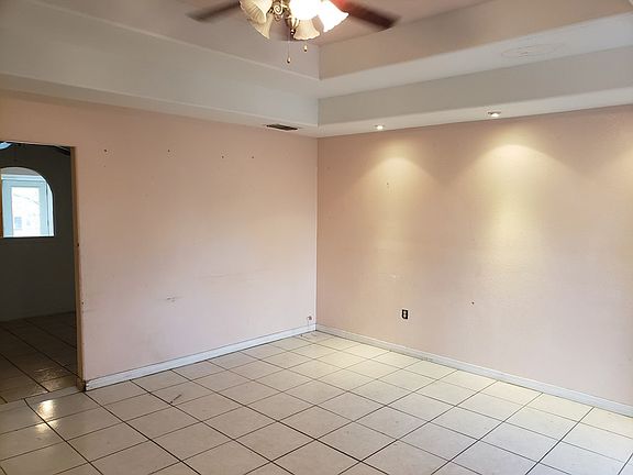 4th image of 1548 Valerie Dr