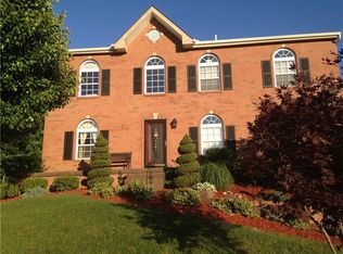 524 Blue Ridge Dr, Coraopolis, PA 15108