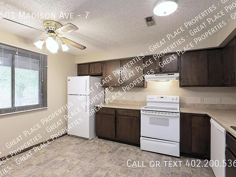 4501 Madison Ave #7 — Photo 7