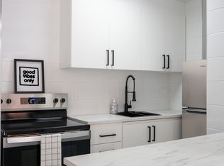 The Crossways Complex, Toronto, ON M6P 4B2