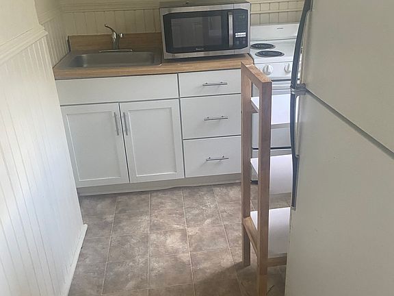5th image of 3760 Montour St APT 1