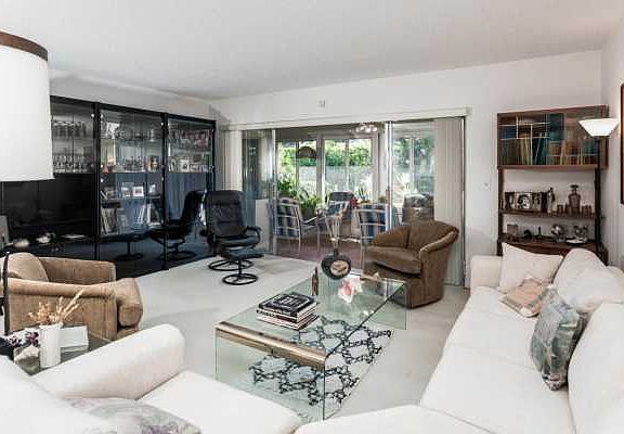 Home For Sale In Bridgeview