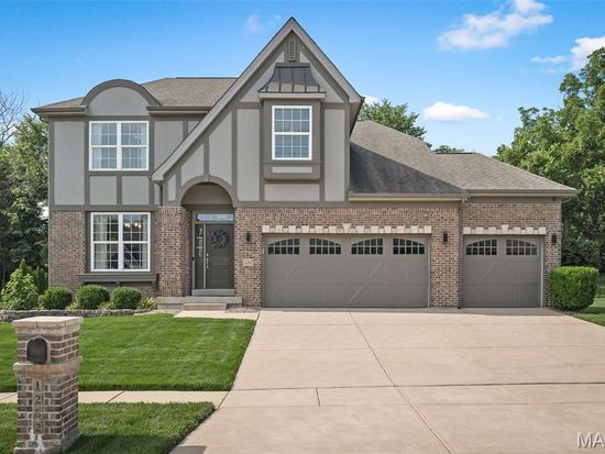 1262 Peruque Ridge Dr, Wentzville, MO 63385