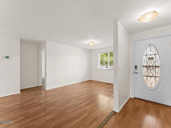 4th image of 1580 Hamilton Dr