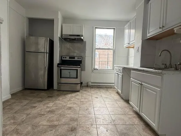 15 Cedar St, Yonkers, NY