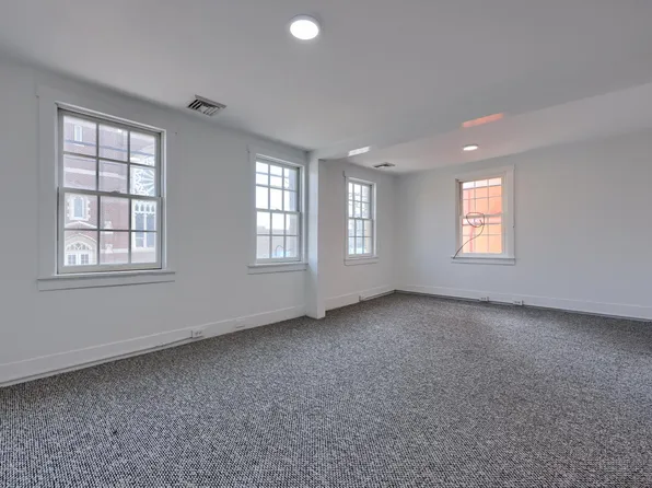 20 E Main St #2, Mount Joy, PA 17552