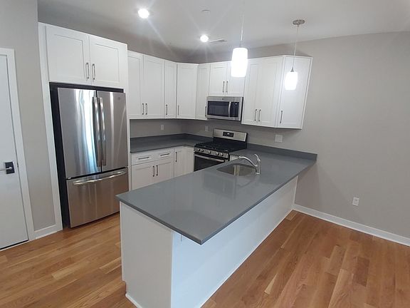 2nd image of 2333-47 Fairmount Ave #308