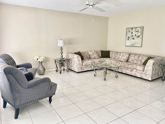 4th image of 174 Flanders Way #D