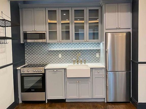 4th image of 920 Pacific St #3D