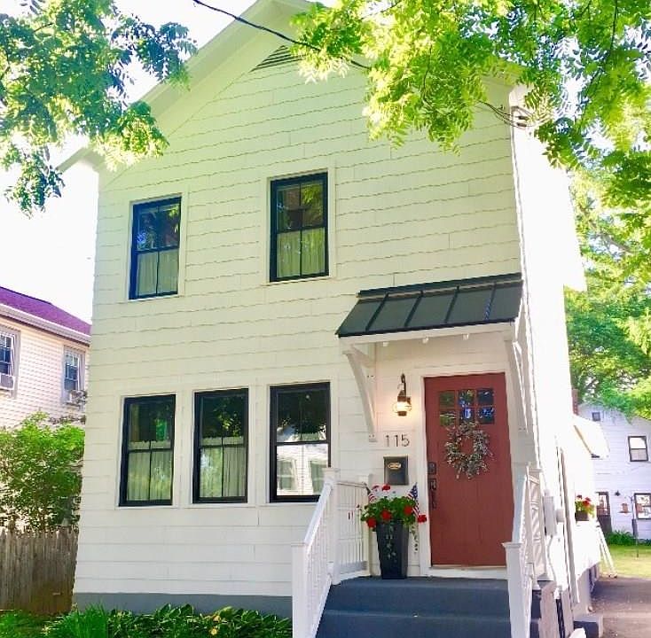 1st image of 115 York Ave