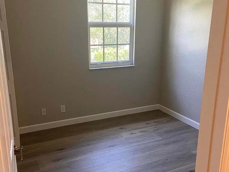 152 Village Blvd #H — Photo 16