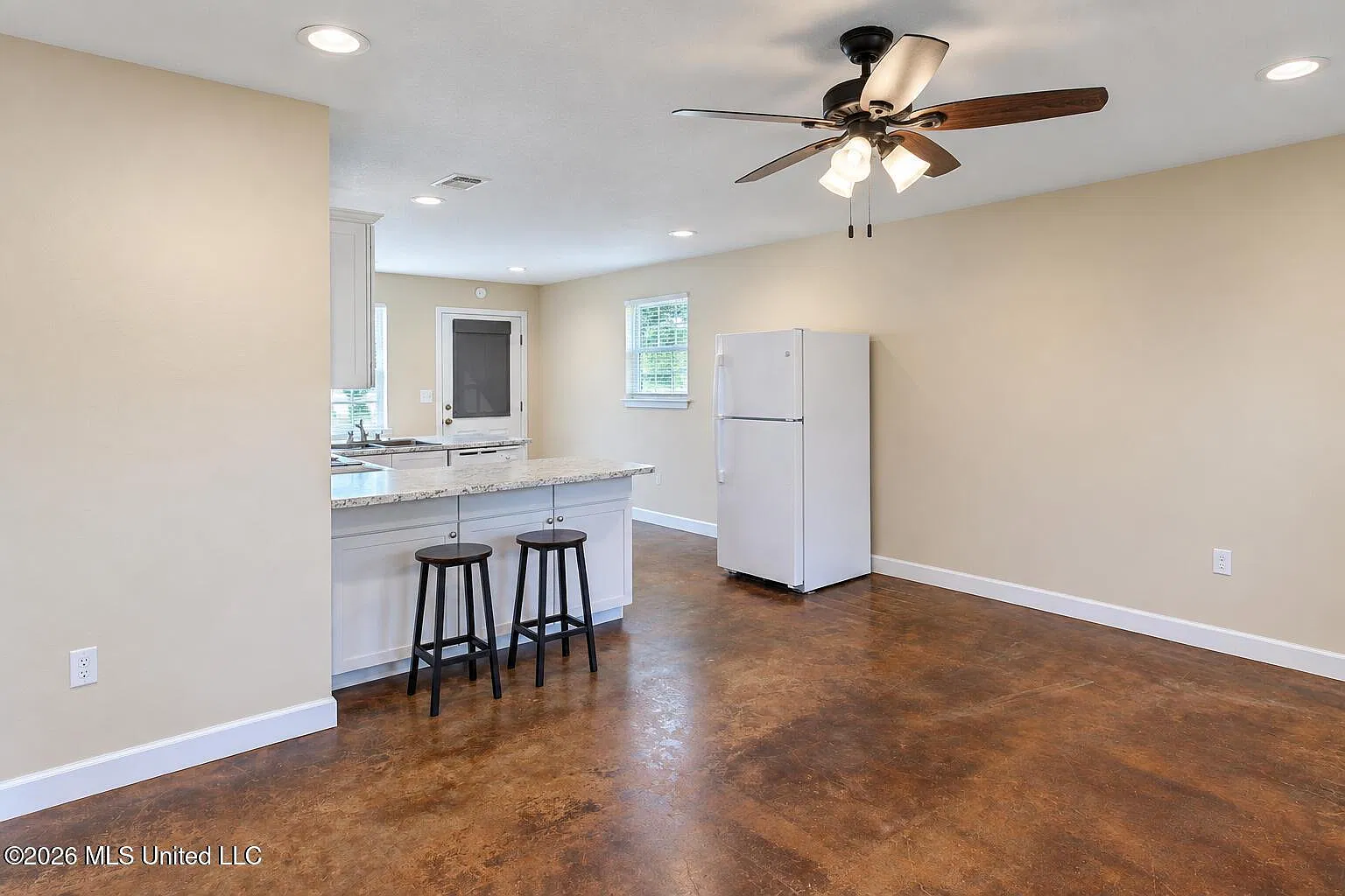 2 bed, 2.0 bath, 1034 sqft, $1,400 — Photo 3