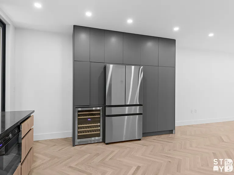 155 Monroe St #2A — Photo 7