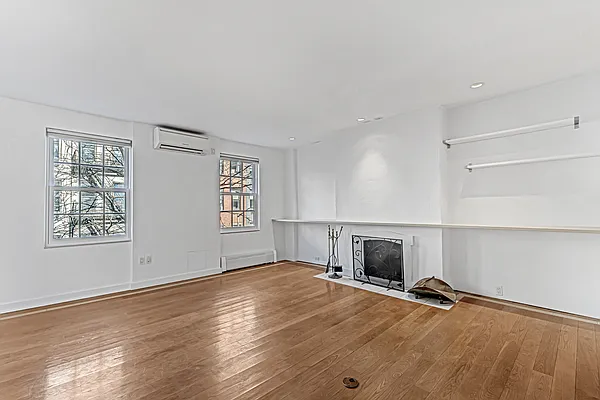 Rented by Christie's International Real Estate Group, LLC | media 2