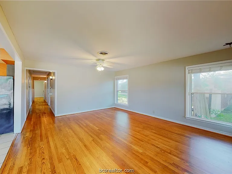 2104 Elmwood Dr — Photo 11