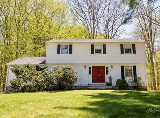 6 Korinthian Way, Andover, MA 01810