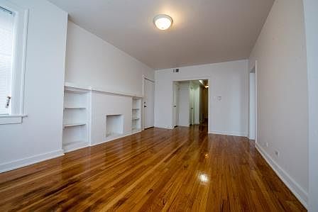 3rd image of 7955 S Bishop St #2178227