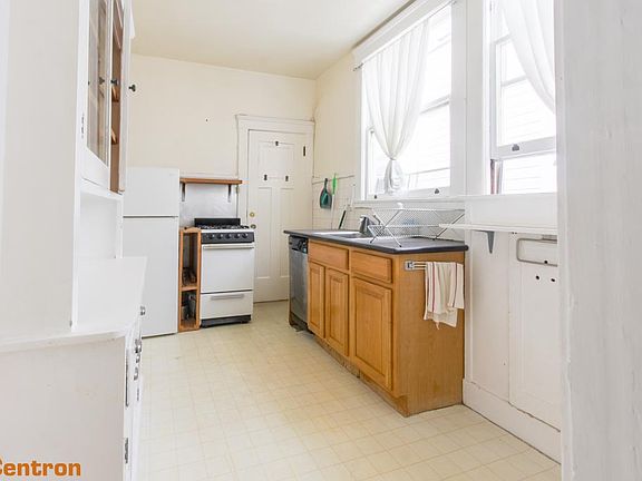 5th image of 1440 Clay St #14A
