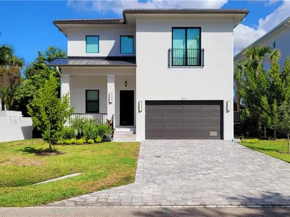 511 91st Ave N, Naples, FL 34108