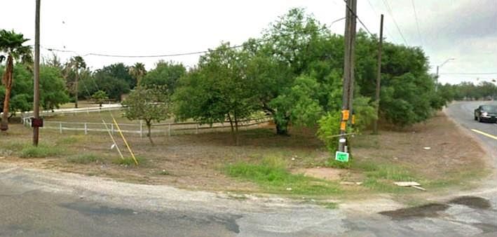 2nd image of 1920 Lott Rd