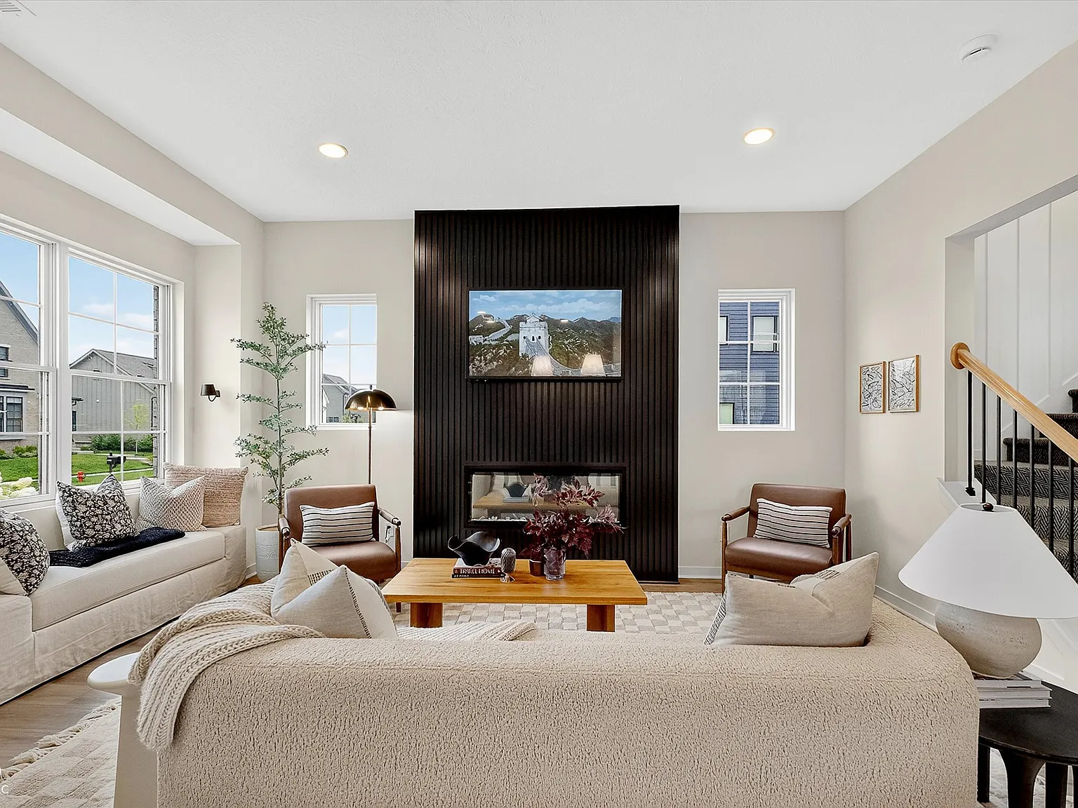 3 bed, 2.5 bath, 2031 sqft, $5,200 — Photo 4