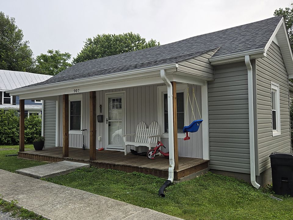 1st image of 907 Judd St